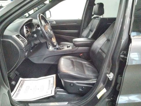 Used 2019 Jeep Grand Cherokee Limited image 9