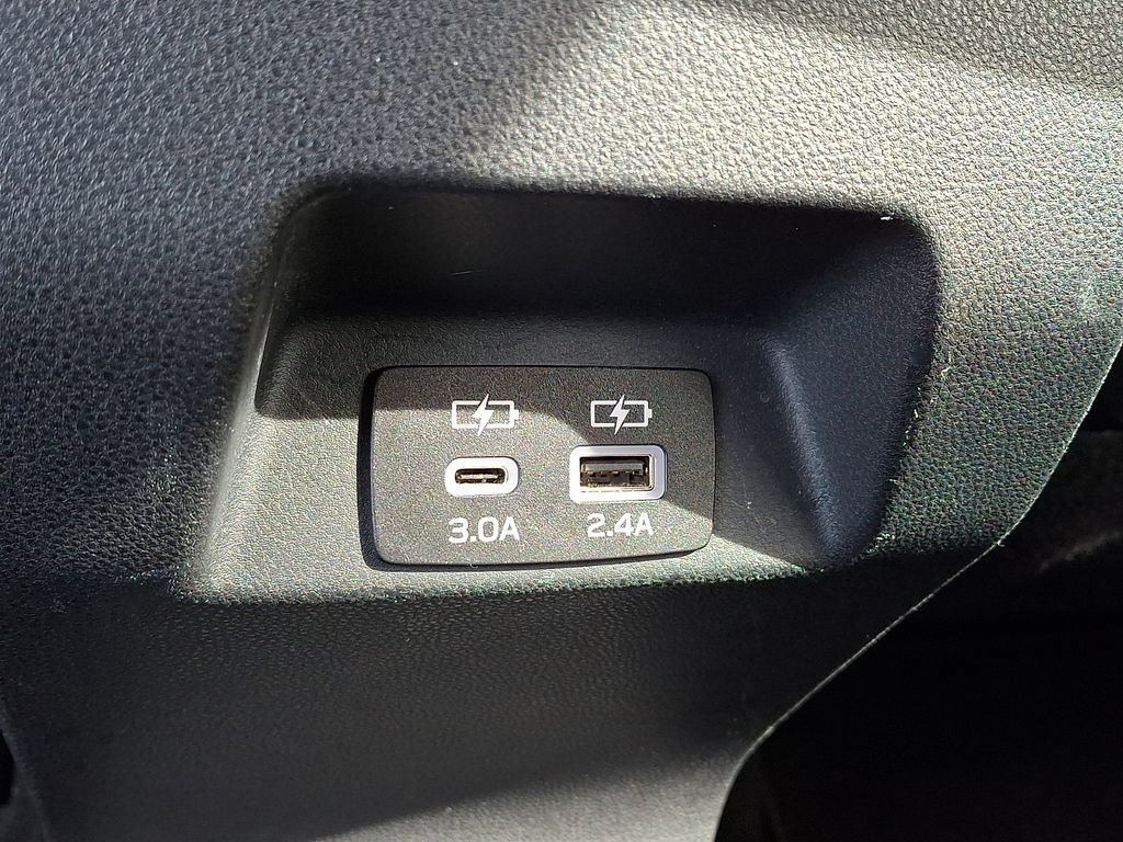Used 2024 Subaru Crosstrek 2.5i Limited AWD/4WD image 11