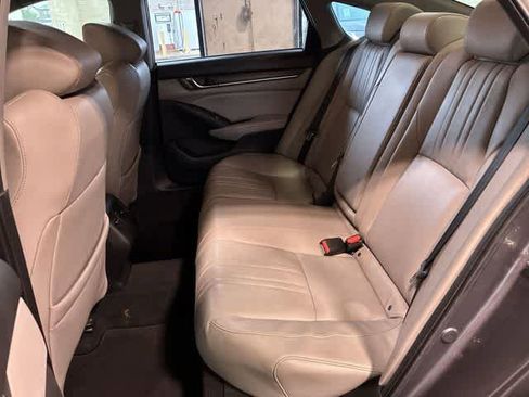 Used 2018 Honda Accord Touring image 21