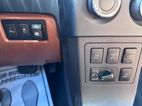 Used 2018 Toyota Sequoia Platinum image 15