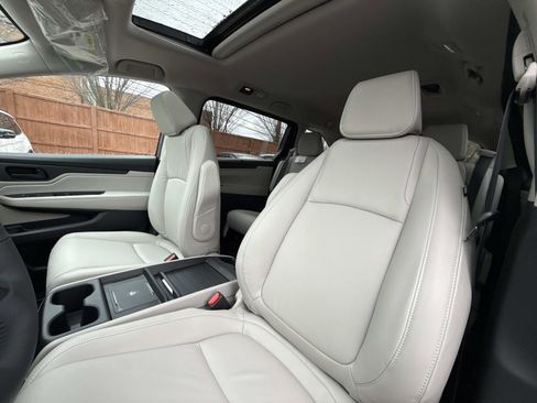 New 2026 Honda Odyssey EX-L image 12