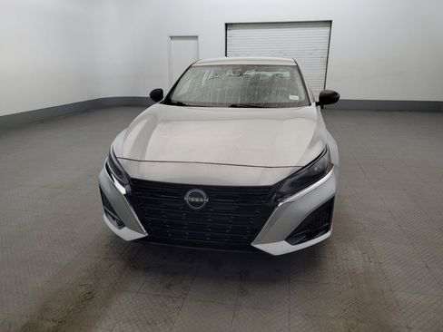Used 2024 Nissan Altima 2.5 SV FWD image 15