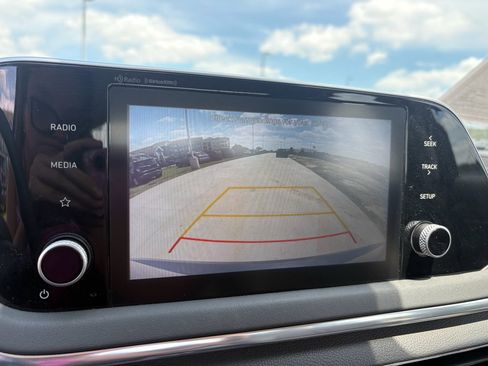 Used 2021 Hyundai Sonata SEL FWD image 17