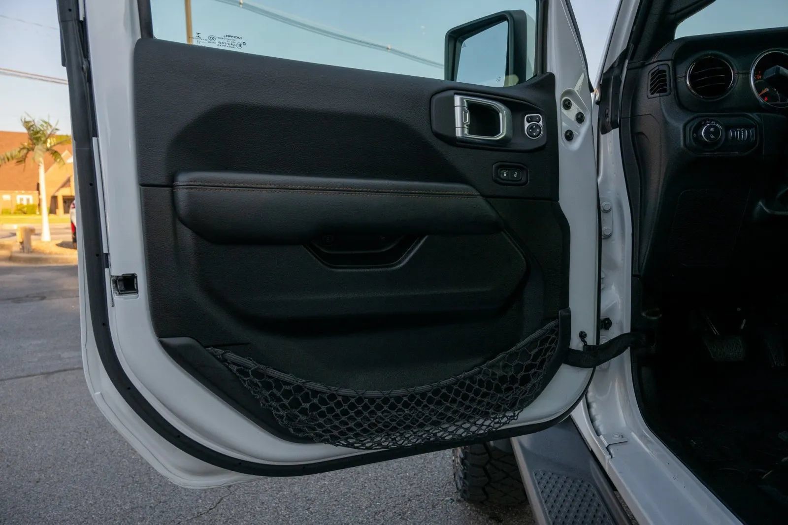 Used 2022 Jeep Gladiator Overland AWD/4WD image 18