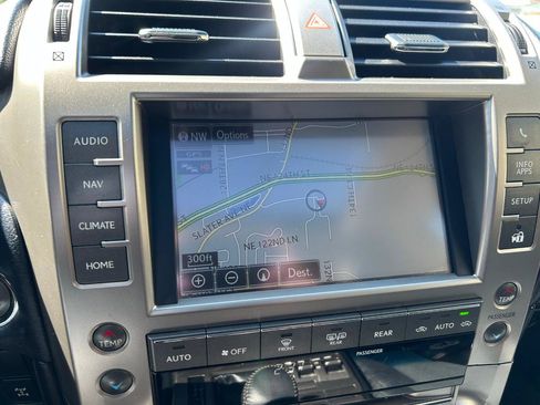 Used 2018 Lexus GX 460 Premium w/ Premium Package AWD/4WD image 21