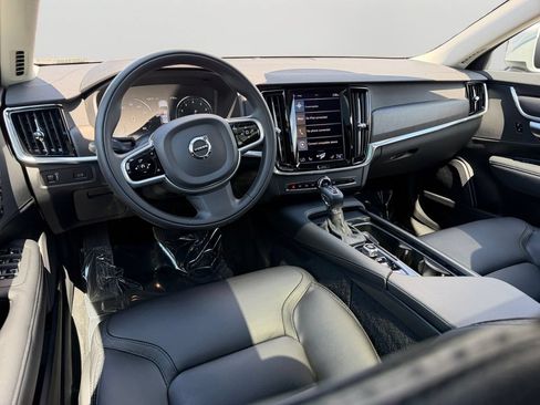 Used 2018 Volvo V90 T5 Cross Country w/ Convenience Package AWD/4WD image 13
