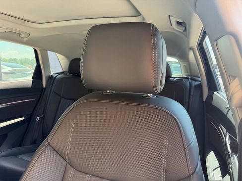 Used 2019 Audi e-tron Prestige w/ Prestige Package AWD/4WD image 38