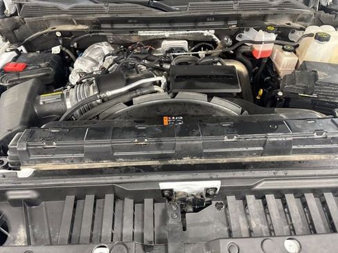Used 2024 GMC Sierra 2500 AT4 w/ AT4 Premium Plus Package image 11