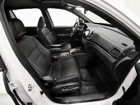 Certified 2022 Honda Passport TrailSport image 19