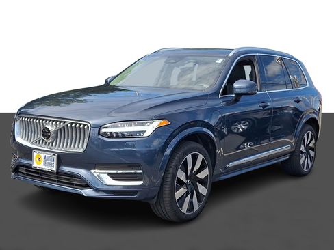Used 2024 Volvo XC90 T8 Ultimate w/ Protection Package AWD/4WD image 3
