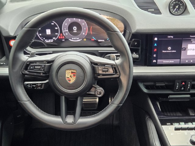 Used 2024 Porsche Cayenne S AWD/4WD image 26