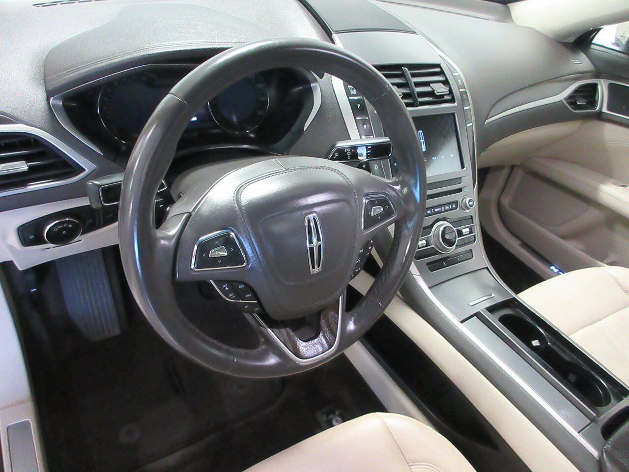 Used 2017 Lincoln MKZ Select AWD/4WD image 15