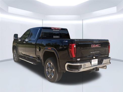 Used 2025 GMC Sierra 3500 SLT w/ SLT Premium Package AWD/4WD image 7