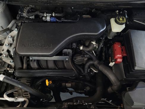Used 2021 Nissan Rogue Sport SV w/ Technology Package FWD image 30