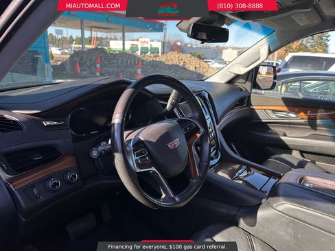 Used 2017 Cadillac Escalade ESV Luxury image 10