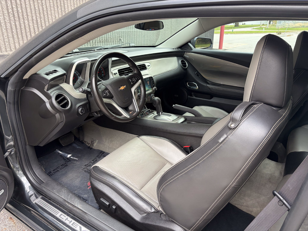 Used 2015 Chevrolet Camaro SS w/ RS Package RWD image 10