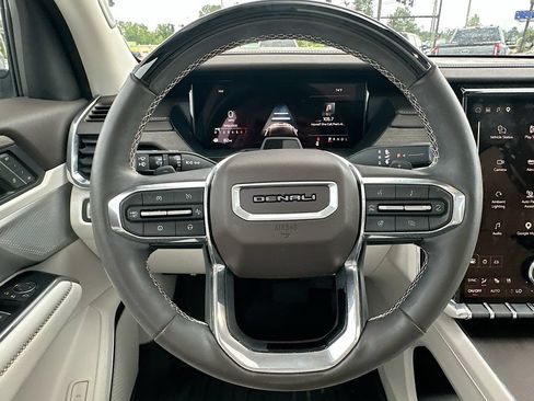 Used 2024 GMC Acadia Denali w/ Super Cruise Package FWD image 18