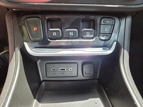 Used 2019 GMC Terrain SLE FWD image 30