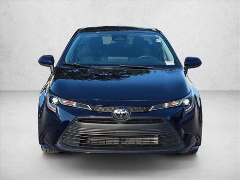 Used 2026 Toyota Corolla LE FWD image 2