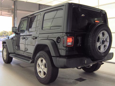 Used 2022 Jeep Wrangler Unlimited Sport AWD/4WD image 6