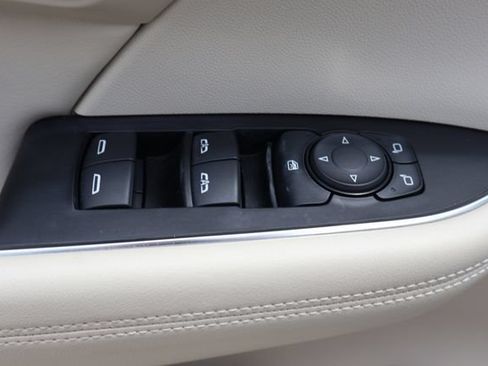 Used 2023 Buick Envision Avenir AWD/4WD image 13