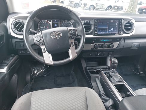 Used 2023 Toyota Tacoma SR5 RWD image 17