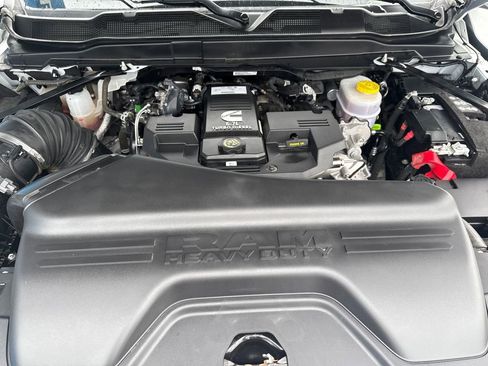 Used 2024 RAM 2500 Laramie image 28