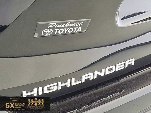 Used 2023 Toyota Highlander XSE AWD/4WD image 37