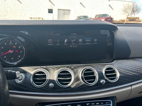 Used 2017 Mercedes-Benz E 300 4MATIC image 14
