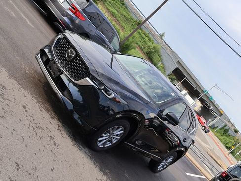 Used 2025 MAZDA CX-5 AWD 2.5 S w/ Preferred Package image 3
