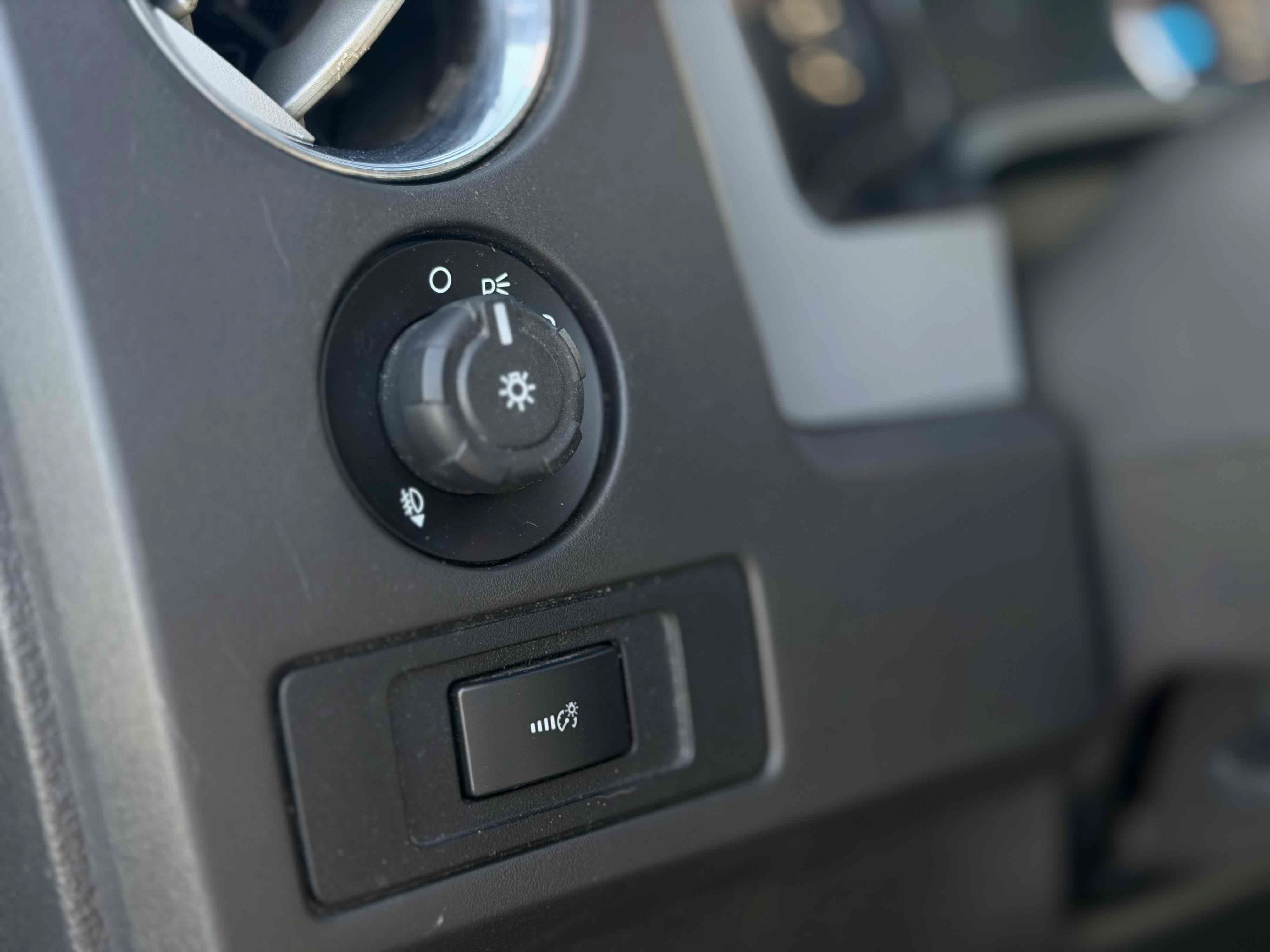 Used 2014 Ford F150 XLT AWD/4WD image 23
