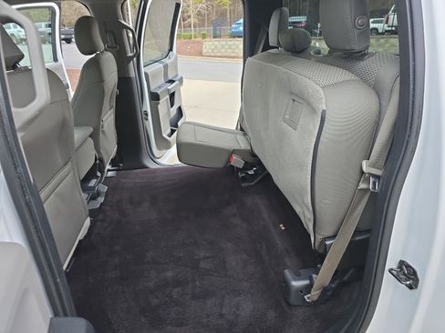 Used 2016 Ford F150 XLT image 14