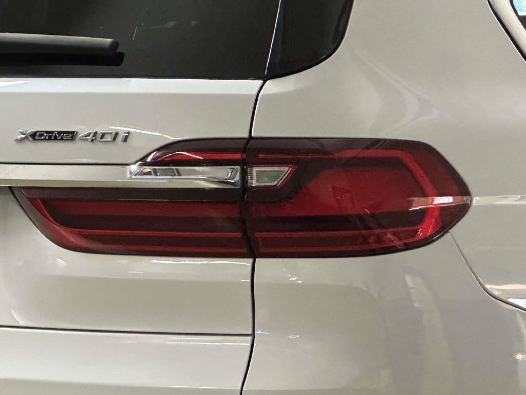 Used 2022 BMW X7 xDrive40i w/ Premium Package AWD/4WD image 36