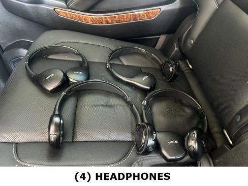 Used 2018 Chevrolet Suburban Premier RWD image 32
