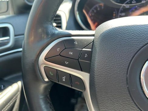 Used 2019 Jeep Grand Cherokee Limited AWD/4WD image 24