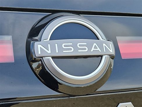 New 2025 Nissan Armada Platinum Reserve image 16