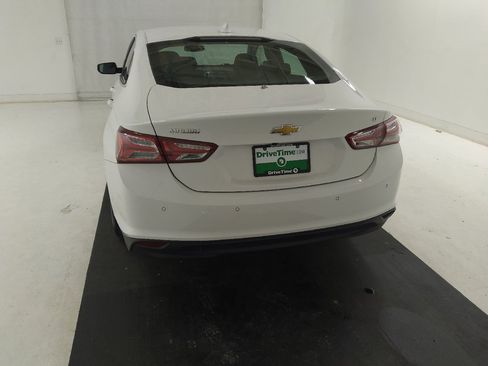 Used 2019 Chevrolet Malibu LT w/ Leather Package FWD image 6
