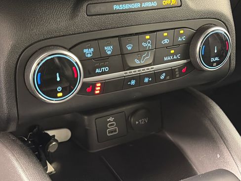 Certified 2025 Ford Escape ST-Line Select AWD/4WD image 21