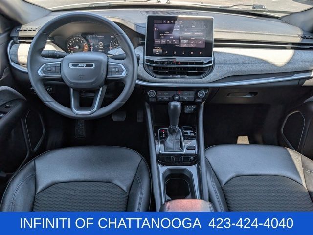 Used 2024 Jeep Compass Latitude AWD/4WD image 11