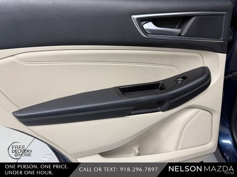 Used 2017 Ford Edge Titanium w/ Equipment Group 301A AWD/4WD image 34