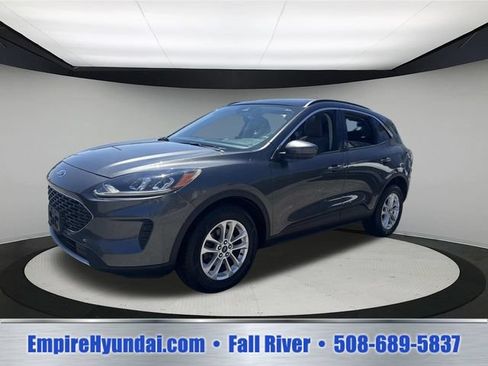 Used 2020 Ford Escape SE AWD/4WD image 1