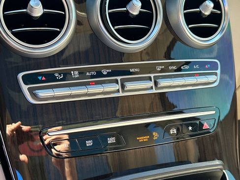 Certified 2021 Mercedes-Benz GLC 300 image 35