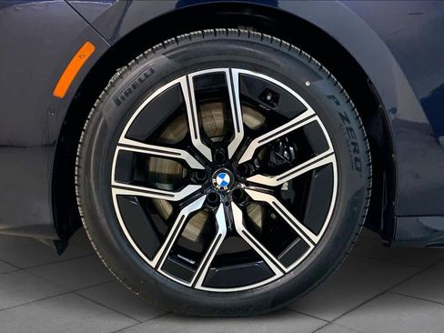 Certified 2023 BMW 760i xDrive image 11