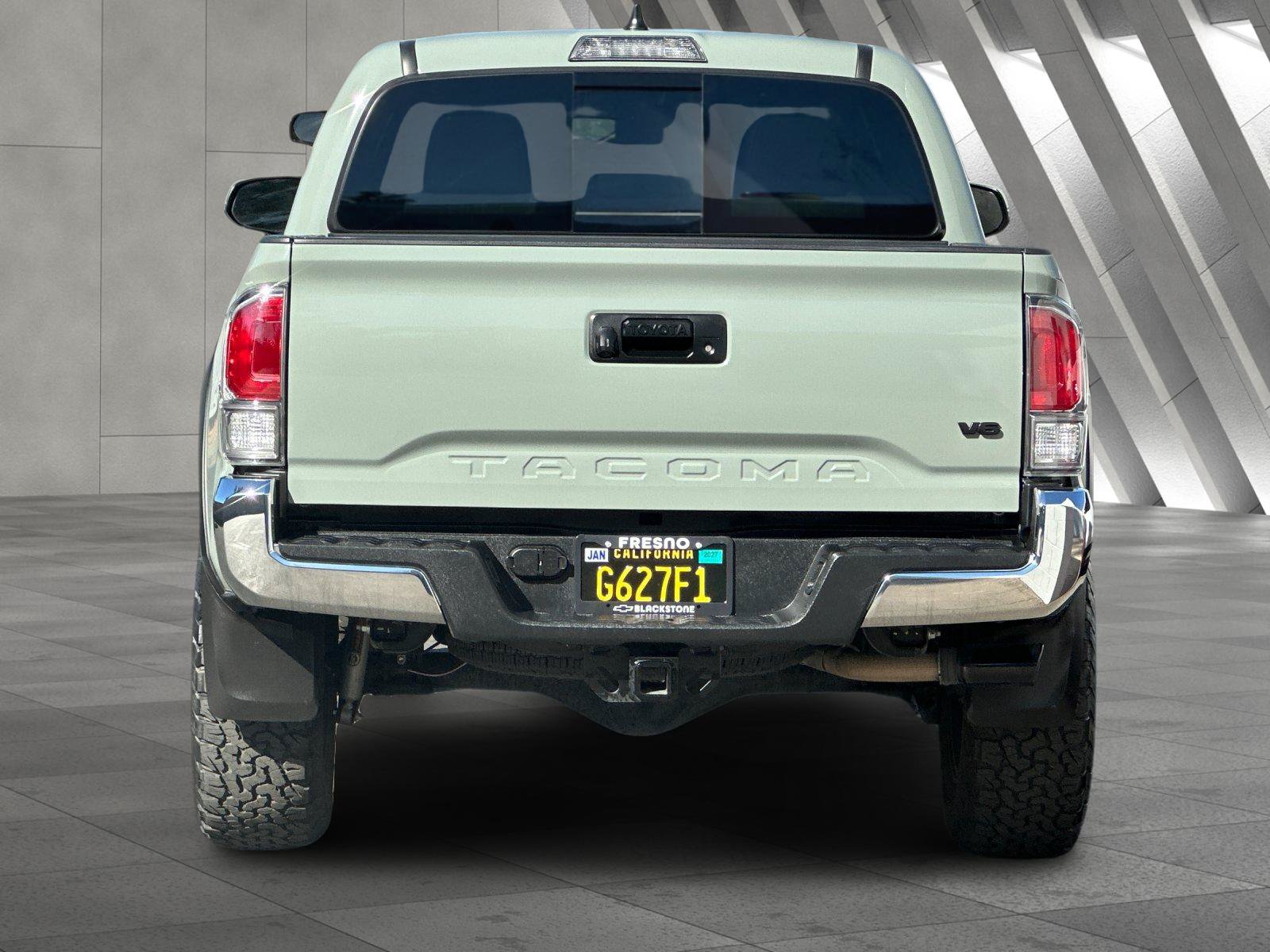 Used 2023 Toyota Tacoma TRD Off-Road AWD/4WD image 5