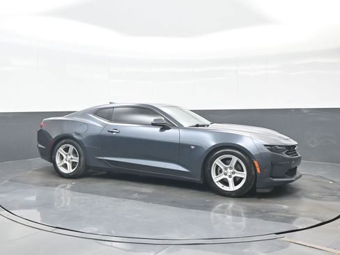 Used 2019 Chevrolet Camaro LT image 8