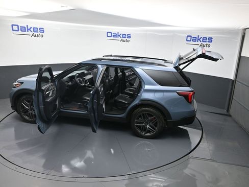 Used 2025 Ford Explorer ST w/ Sun And Sound Package image 65