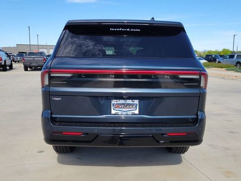 New 2026 Lincoln Navigator Reserve AWD/4WD image 11