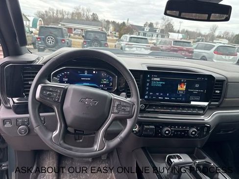 Used 2025 Chevrolet Silverado 1500 ZR2 image 21