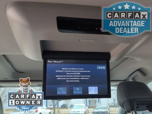 Used 2024 Toyota Sienna Limited image 21