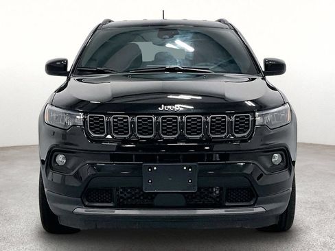 Used 2026 Jeep Compass Latitude AWD/4WD image 4